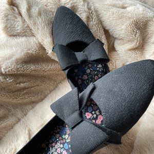 Skechers stretch fit black bow shoes